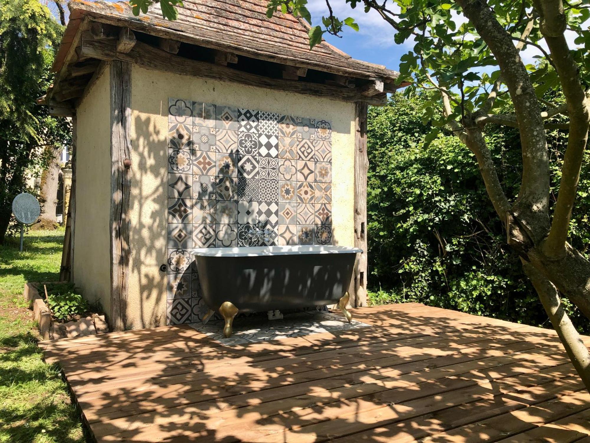 Bed and Breakfast Domaine Des Monges Saint-Seurin-de-Prats Exterior foto