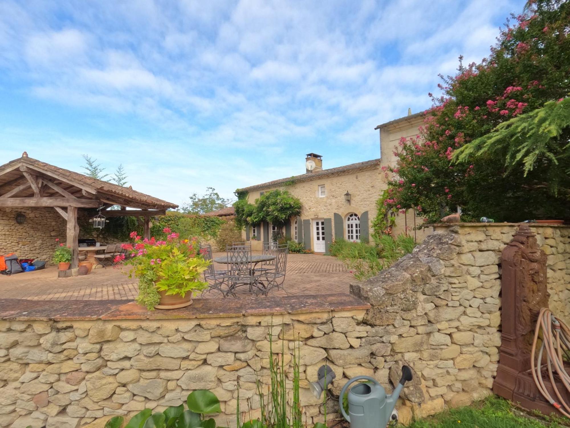 Bed and Breakfast Domaine Des Monges Saint-Seurin-de-Prats Exterior foto