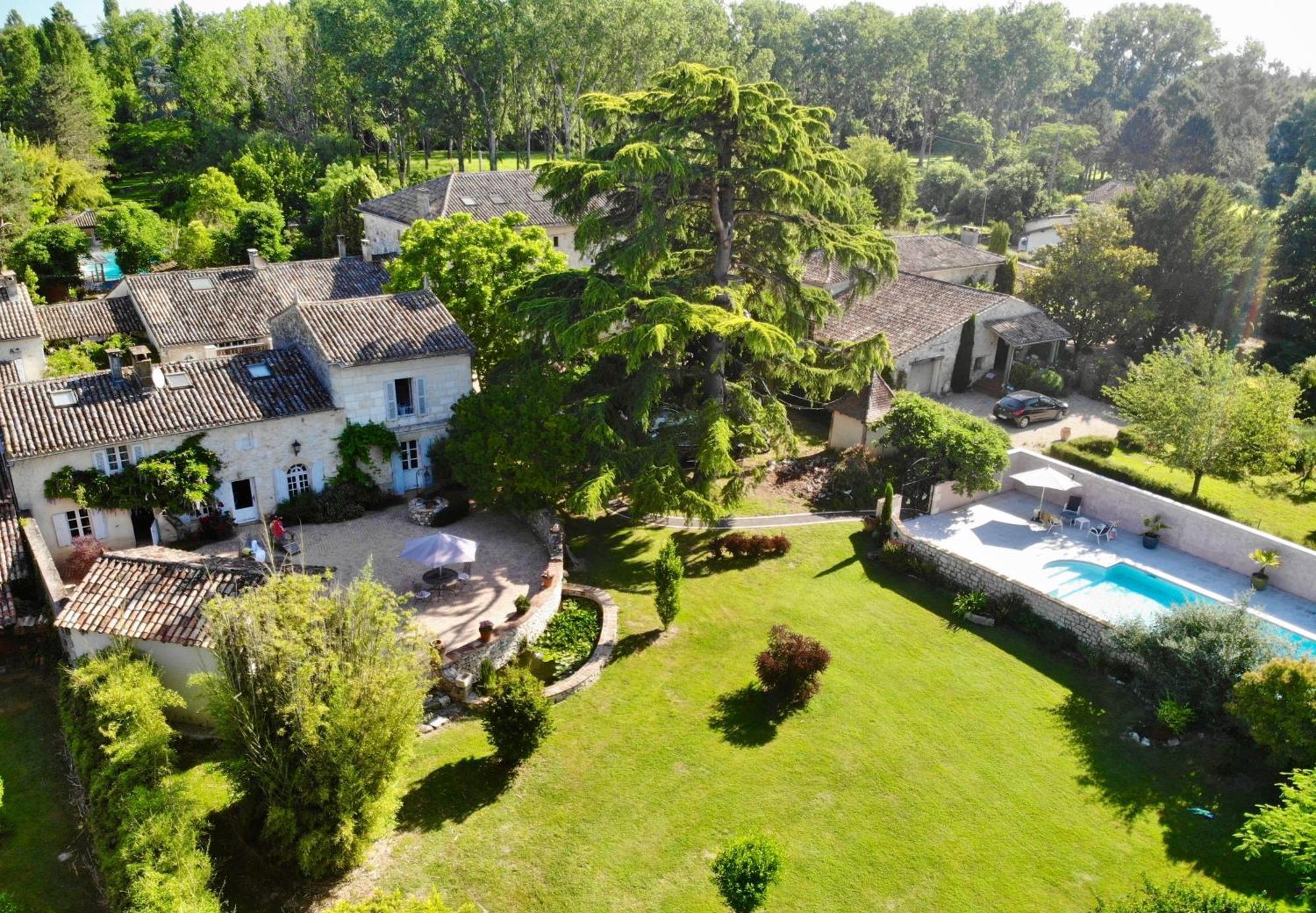 Bed and Breakfast Domaine Des Monges Saint-Seurin-de-Prats Exterior foto